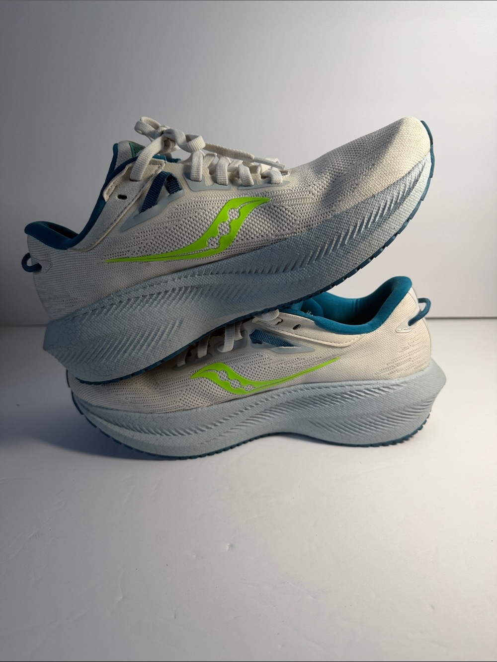 Saucony White Running Shoes with Neon Green and Teal Accents - Picture 5 of 9